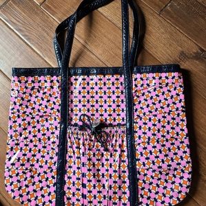 VB Frill Love Me Tote